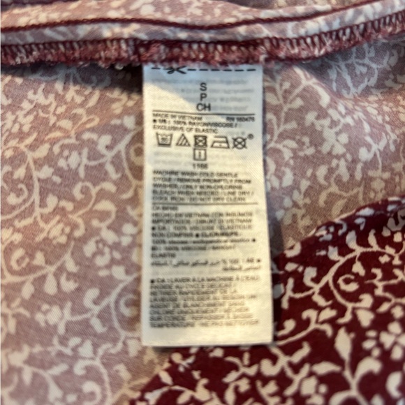 Old Navy Maroon Floral Short Sleeve Flit & Flare Dress- Small - Picture 10 of 10